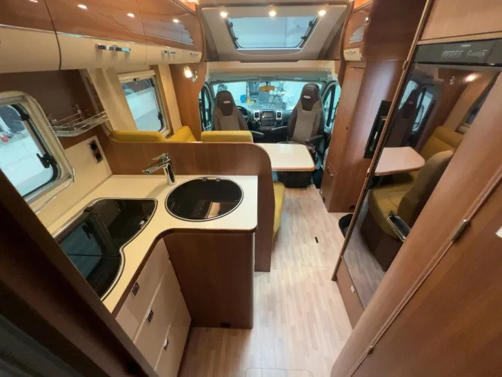 Fahrzeugbild LMC Cruiser T 732 G Comfort / Einzelbetten / Garage #9