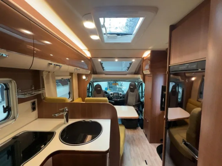 Fahrzeugbild LMC Cruiser T 732 G Comfort / Einzelbetten / Garage #10