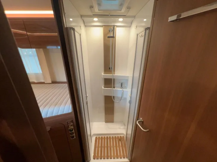 Fahrzeugbild LMC Cruiser T 732 G Comfort / Einzelbetten / Garage #15
