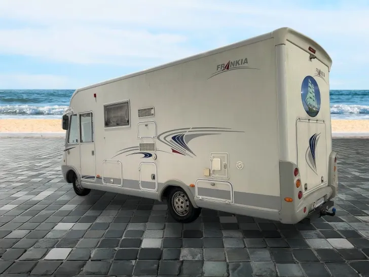 Fahrzeugbild Frankia Holiday Class I 680 / Hubbett / 2x Klima #4