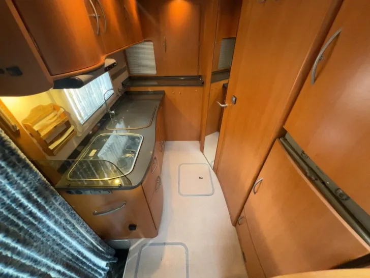 Fahrzeugbild Frankia Holiday Class I 680 / Hubbett / 2x Klima #14