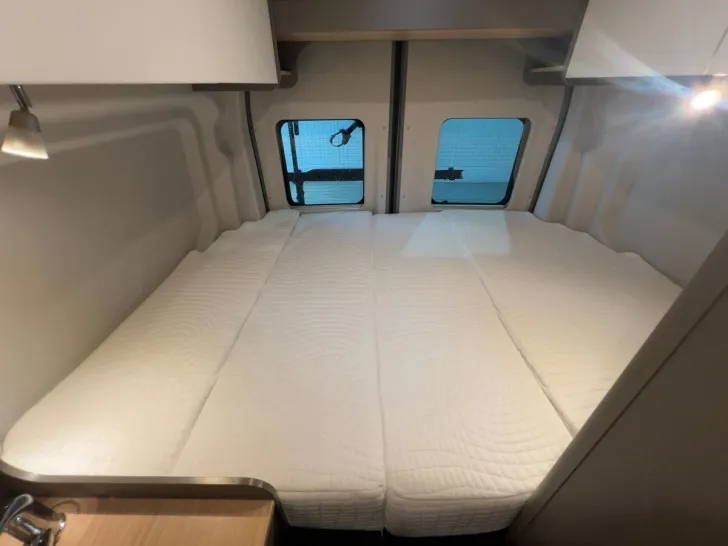 Fahrzeugbild LMC Innovan 590 / Euro 6/Navi/ Solar/Festbett #14