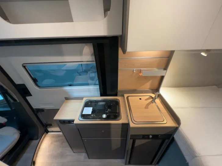 Fahrzeugbild LMC Innovan 590 / Euro 6/Navi/ Solar/Festbett #15