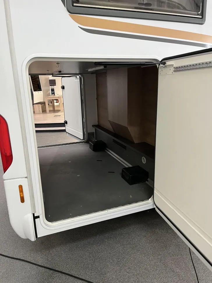 Fahrzeugbild Malibu I 440 LE #9