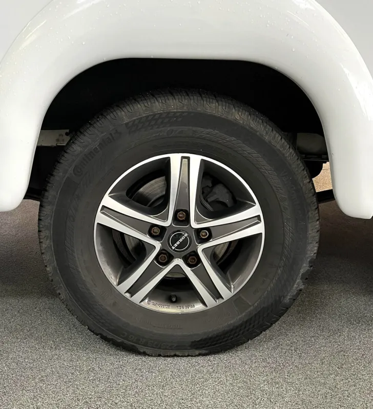 Fahrzeugbild Malibu I 440 LE #12