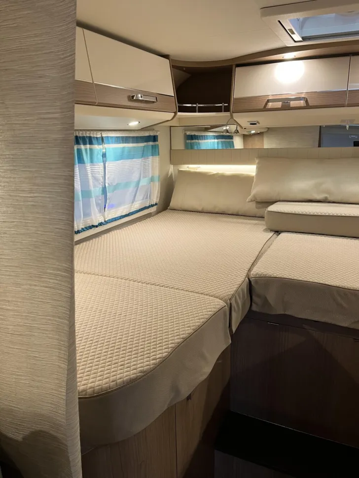 Fahrzeugbild Malibu I 440 LE #13