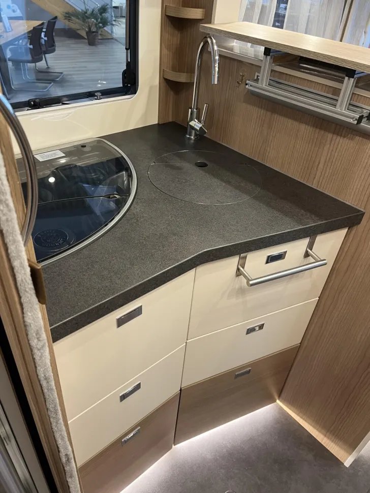 Fahrzeugbild Malibu I 440 LE #24