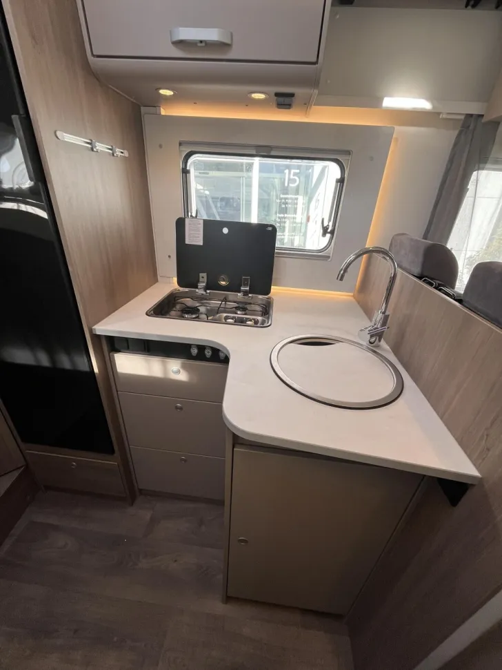 Fahrzeugbild Carado T 328 #8