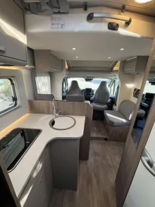 Fahrzeugbild Carado T 328 #12