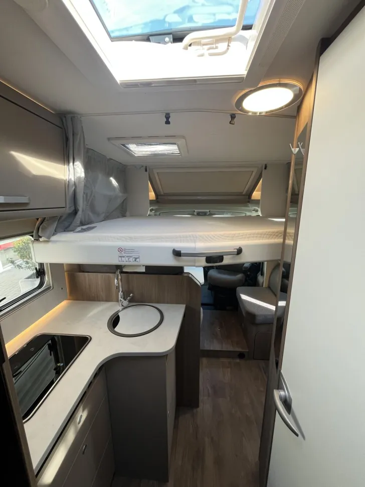 Fahrzeugbild Carado T 328 #13