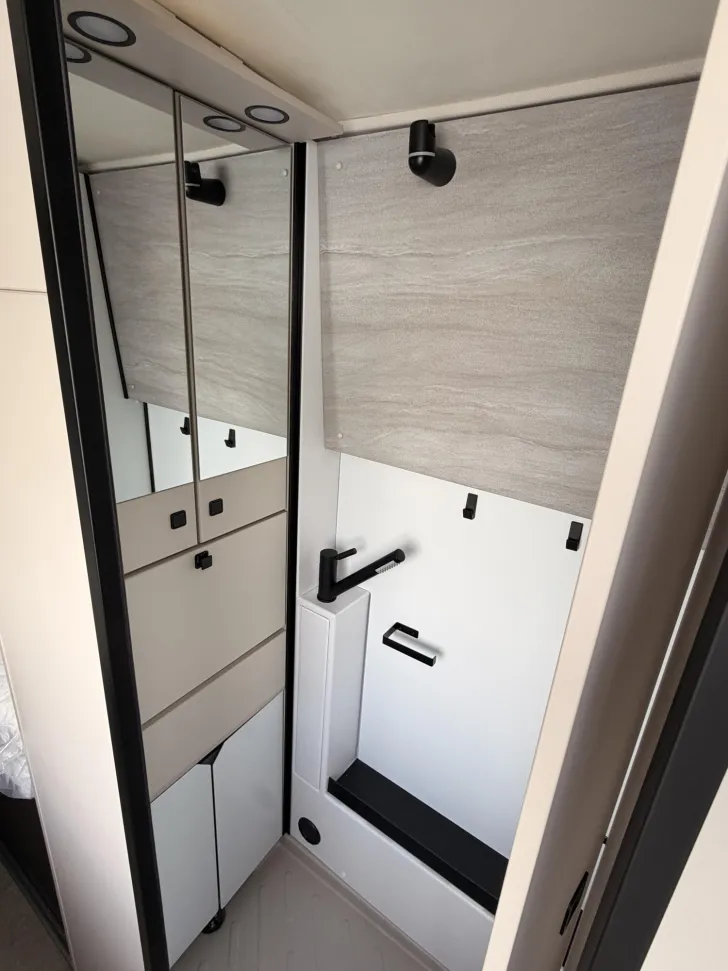 Fahrzeugbild Bürstner Habiton HM 6.0 #20