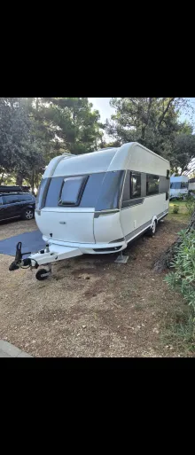 Fahrzeugbild Hobby DE LUXE EDITION 490 KMF Mover + Dachklima #1