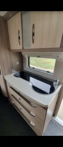 Fahrzeugbild Hobby DE LUXE EDITION 490 KMF Mover + Dachklima #5