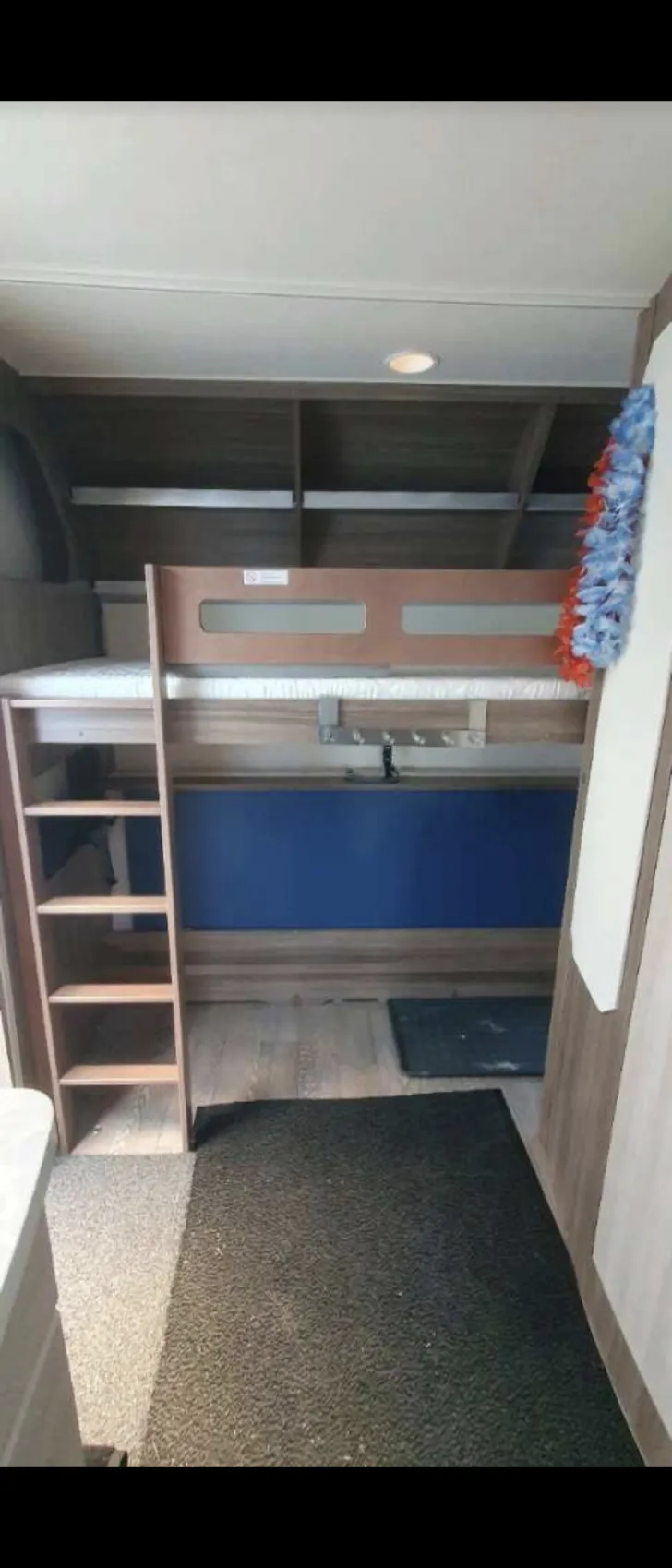 Fahrzeugbild Hobby DE LUXE EDITION 490 KMF Mover + Dachklima #8