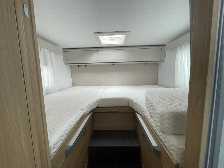 Fahrzeugbild Adria Matrix Axess 650 SL -Abverkaufstück mit Hubbett #10