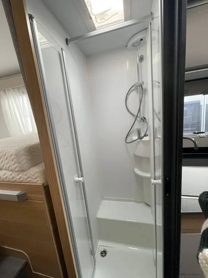 Fahrzeugbild Adria Matrix Axess 650 SL -Abverkaufstück mit Hubbett #11