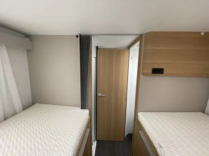 Fahrzeugbild Adria Matrix Axess 650 SL -Abverkaufstück mit Hubbett #13