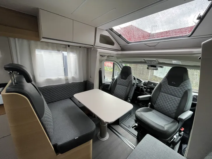 Fahrzeugbild Adria Matrix Axess 650 SL -Abverkaufstück mit Hubbett #8