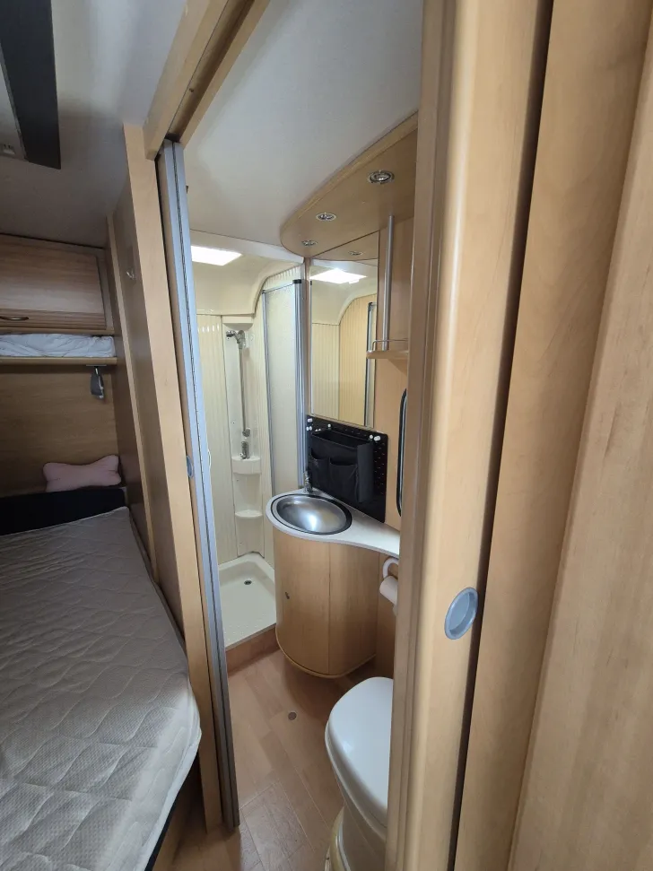 Fahrzeugbild Dethleffs Camper 540 SK Gepflegt und etagenbett umgeba #5