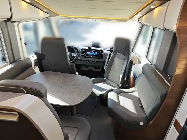 Fahrzeugbild Carthago chic c-line I 4.9 LE L Mercedes #11
