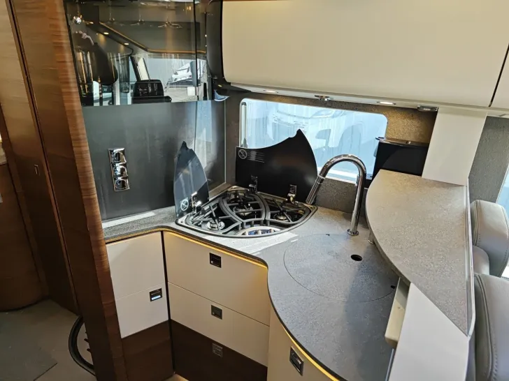Fahrzeugbild Carthago chic c-line I 4.9 LE L Mercedes #13