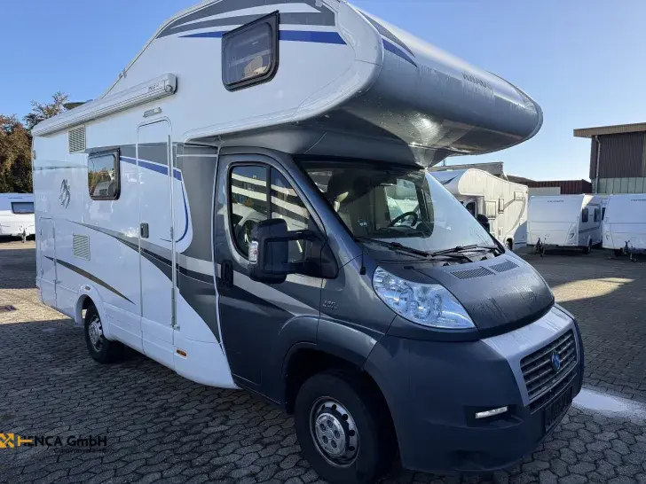 Fahrzeugbild Knaus Sky Traveller 600 DKG **6 Sitzplätze** #1
