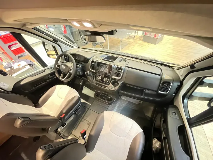 Fahrzeugbild Weinsberg CaraSuite 650 MEG EDITION [SPICY] MJ2027 #9