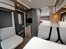 Fahrzeugbild Dethleffs Just Camp Active T 6812 EB Hubbett, Sat, TV #10