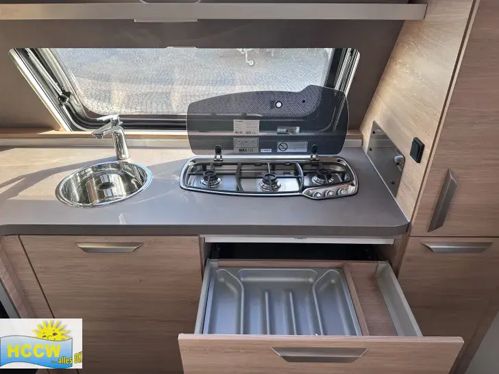 Fahrzeugbild Knaus Südwind 650 PXB 60 YEARS Mover 4x4 , TV, Backofen #18