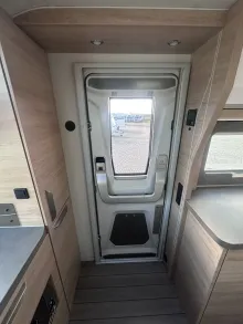 Fahrzeugbild Knaus Südwind 650 PXB 60 YEARS Mover 4x4 , TV, Backofen #15