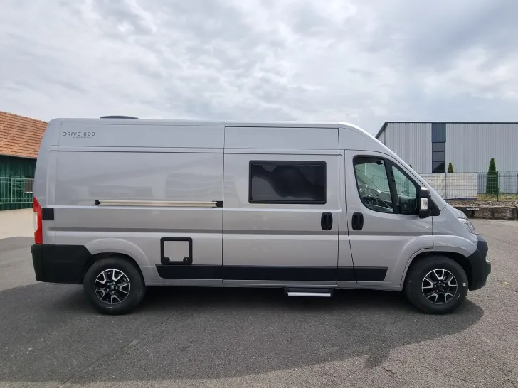 Fahrzeugbild Clever Drive 600, 165PS, Markise! #5