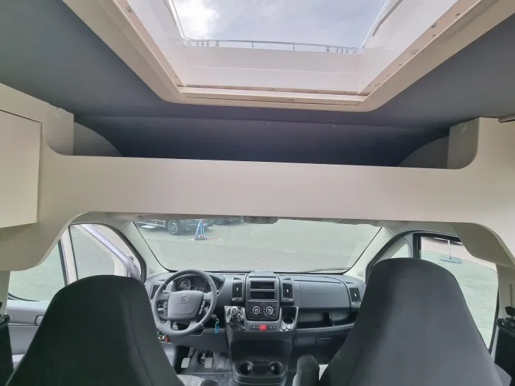 Fahrzeugbild Clever Drive 600, 165PS, Markise! #11