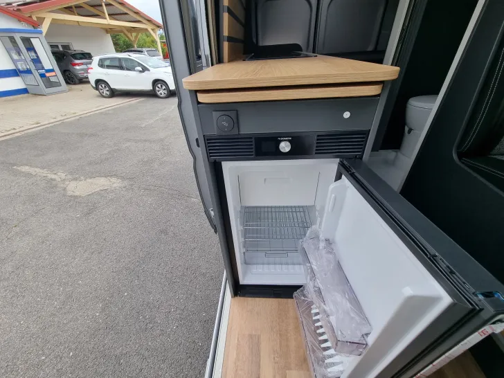 Fahrzeugbild Clever Drive 600, 165PS, Markise! #17