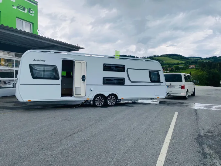 Fahrzeugbild Dethleffs Camper 730 FKR neuwertig #1