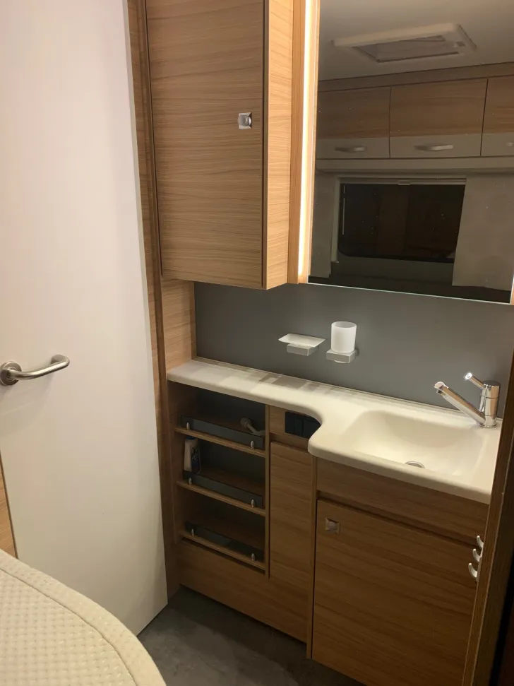 Fahrzeugbild Dethleffs Camper 730 FKR neuwertig #4