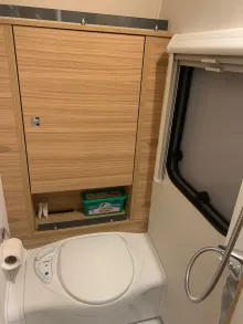 Fahrzeugbild Dethleffs Camper 730 FKR neuwertig #5