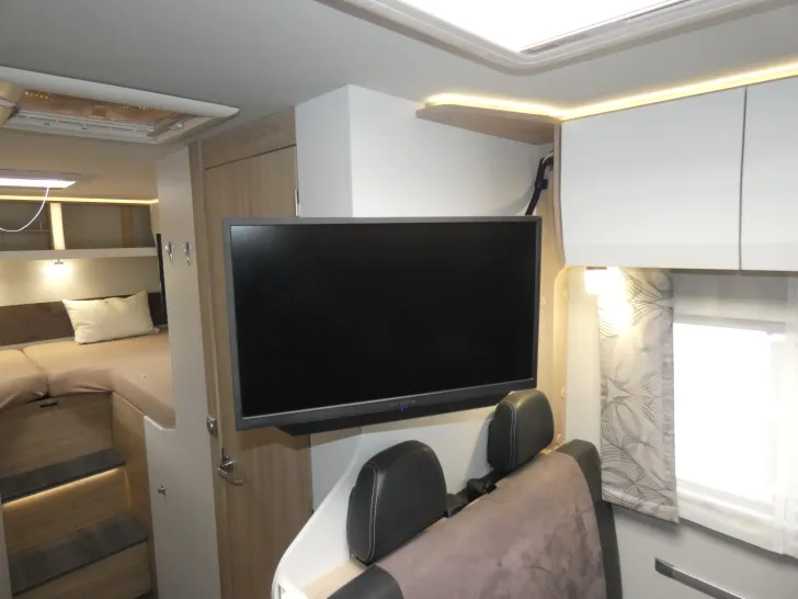 Fahrzeugbild Frankia NEO MT 7 GDK BLACK LINE - Hubstützen, Sat-Twin uvm. #12