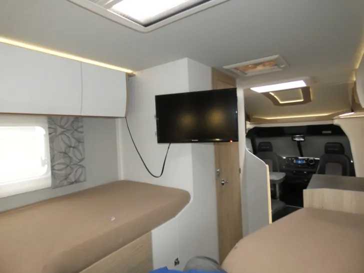 Fahrzeugbild Frankia NEO MT 7 GDK BLACK LINE - Hubstützen, Sat-Twin uvm. #16