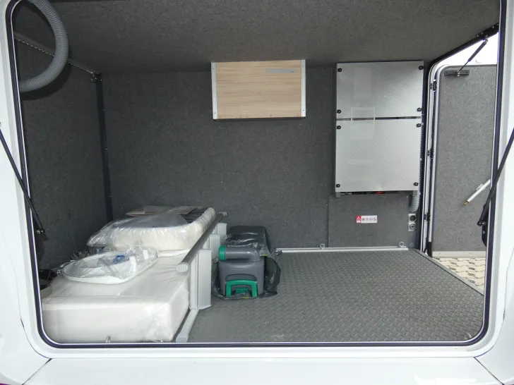 Fahrzeugbild Frankia NEO MT 7 GDK BLACK LINE - Hubstützen, Sat-Twin uvm. #25