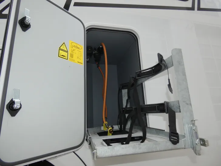 Fahrzeugbild Frankia NEO MT 7 GDK BLACK LINE - Hubstützen, Sat-Twin uvm. #26