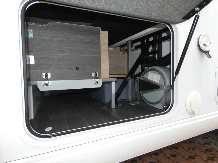 Fahrzeugbild Frankia NEO MT 7 GDK BLACK LINE - Hubstützen, Sat-Twin uvm. #27