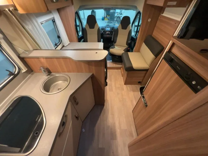 Fahrzeugbild Weinsberg Caraloft 700 MXH/Quensbett+Hubbett/Markise #10