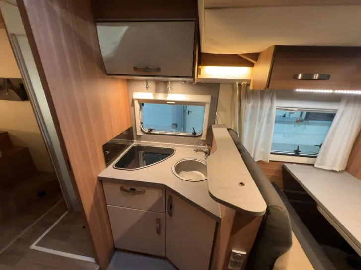 Fahrzeugbild Weinsberg Caraloft 700 MXH/Quensbett+Hubbett/Markise #15