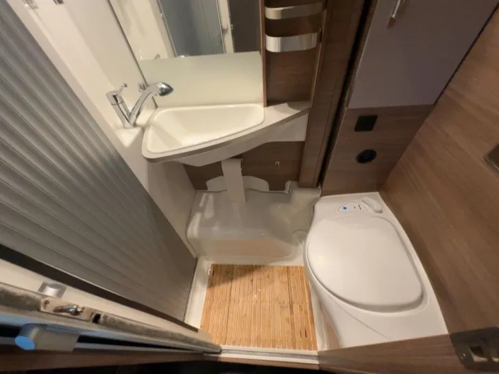 Fahrzeugbild Knaus LIVE TI 650 MEG 9-GANG-AUTOMATIK/EINZELBETTEN #16
