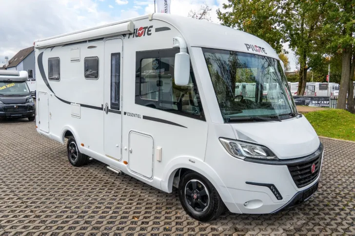 Fahrzeugbild Pilote G650C Essentiel *Automatik*AHK*Solar*SAT*RFK* #2