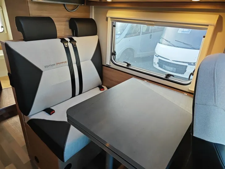 Fahrzeugbild Weinsberg CaraCompact 600 MF Edition [PEPPER] #12