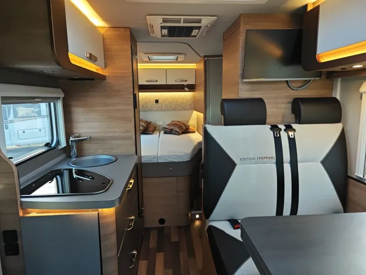 Fahrzeugbild Weinsberg CaraCompact 600 MF Edition [PEPPER] #18