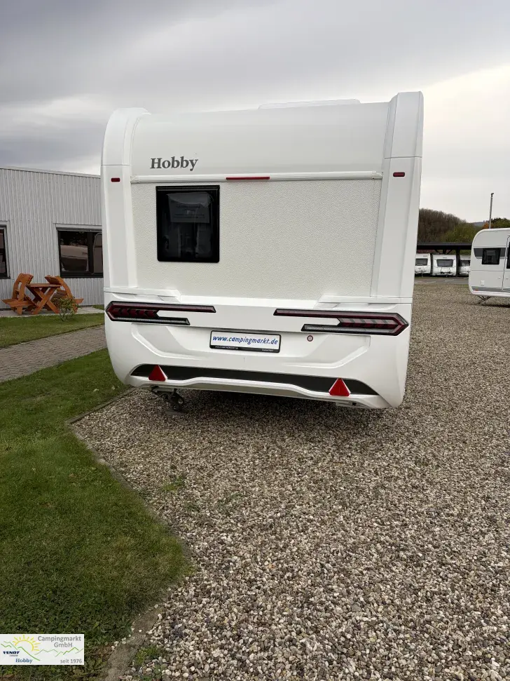Fahrzeugbild Hobby De Luxe 400 SFe #1