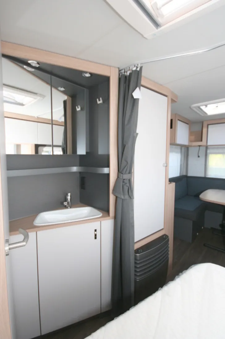Fahrzeugbild Knaus Sport 450 FU #13