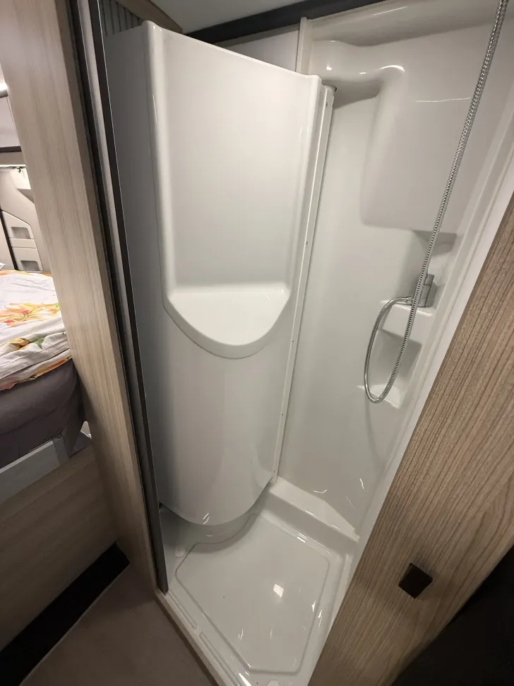 Fahrzeugbild Adria Twin Plus 640 SGX Automatik, 140PS #11